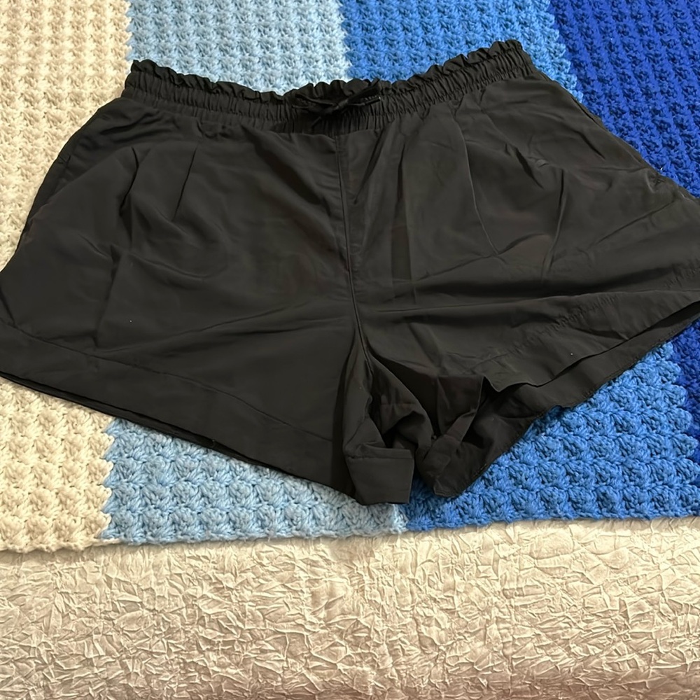 all in motion athletic shorts - Size L
